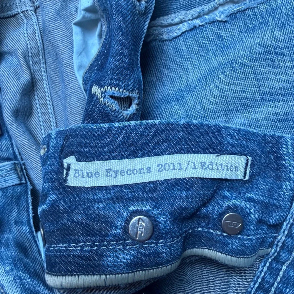 Diesel Larkee Jeans Mens 31x28 Blue Eyecons Edition Straight Distressed 008NE